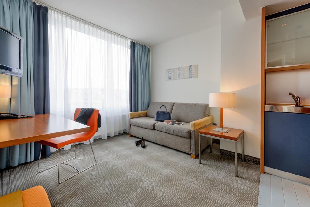 โนโวเทล เออร์ลังเงน Hotel แอร์ลังเงิน ภายนอก รูปภาพ